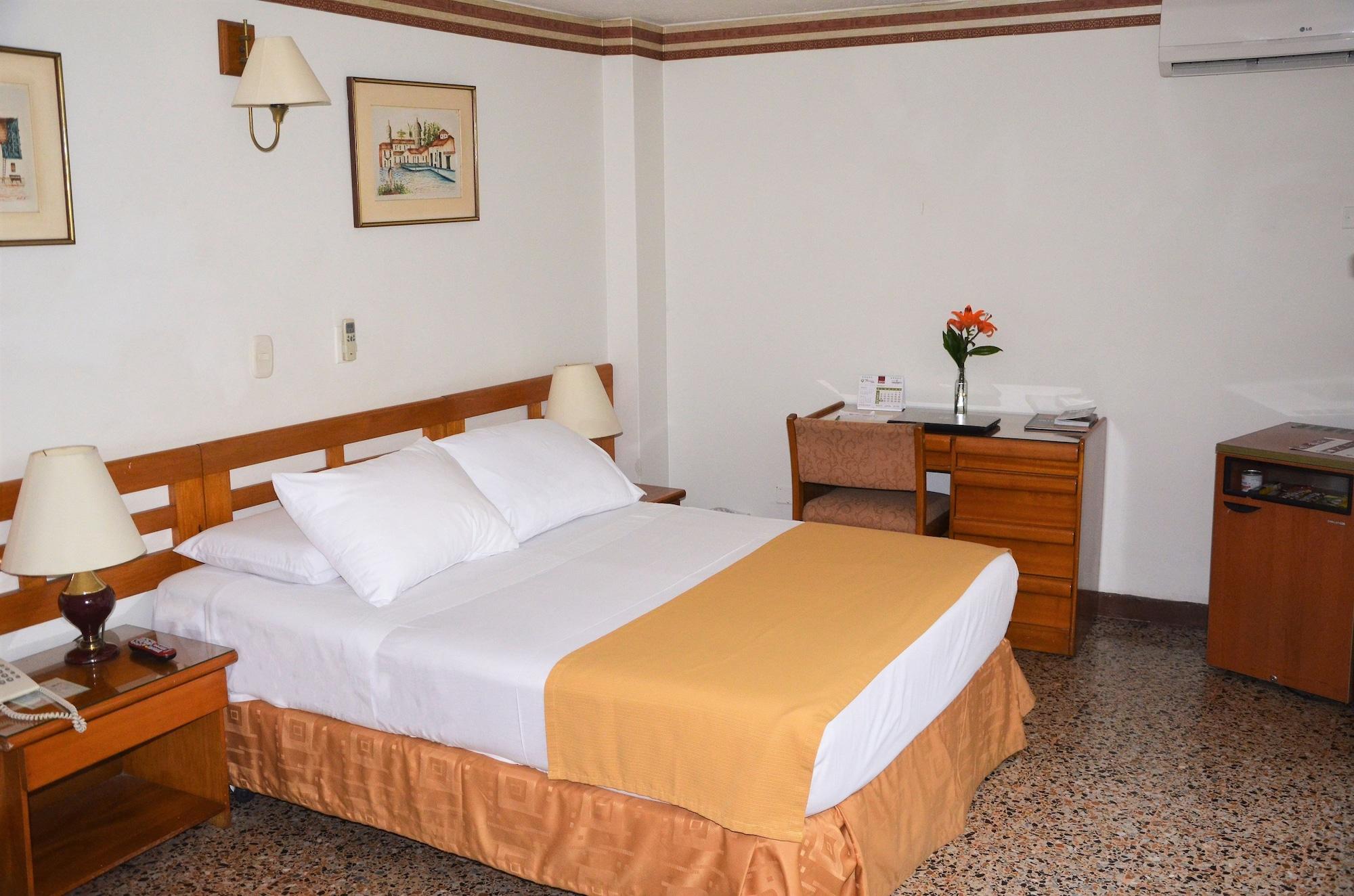 Hotel Villavicencio Plaza ภายนอก รูปภาพ
