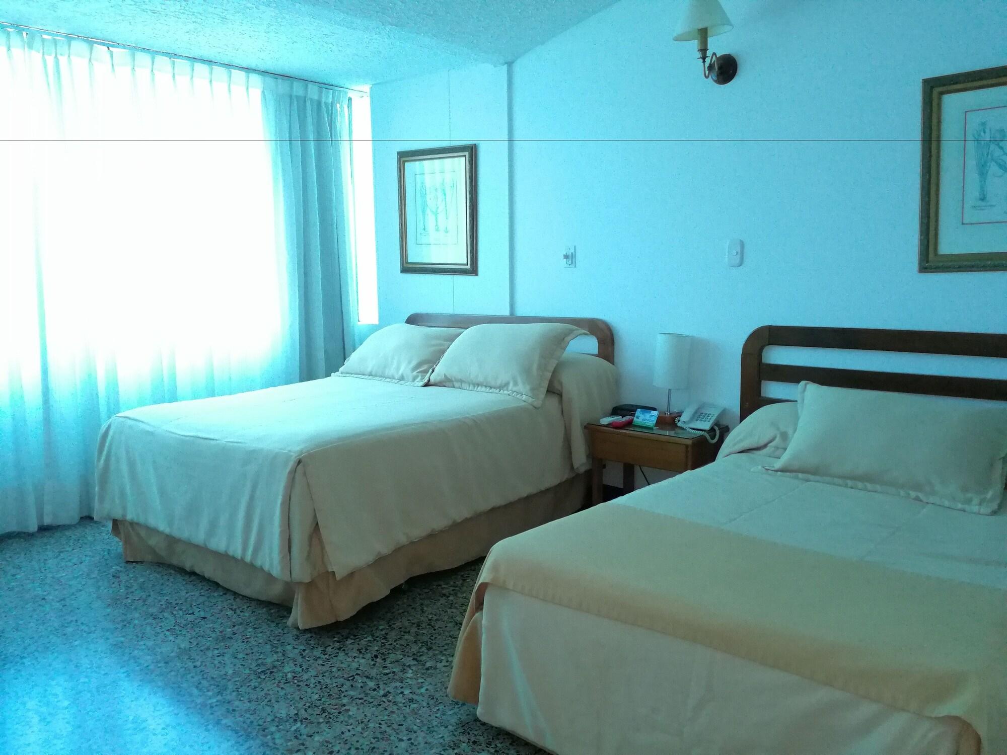 Hotel Villavicencio Plaza ภายนอก รูปภาพ