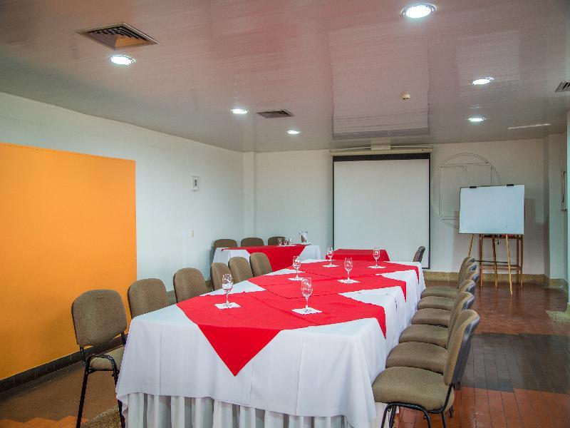 Hotel Villavicencio Plaza ภายนอก รูปภาพ