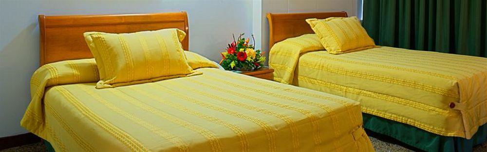 Hotel Villavicencio Plaza ภายนอก รูปภาพ