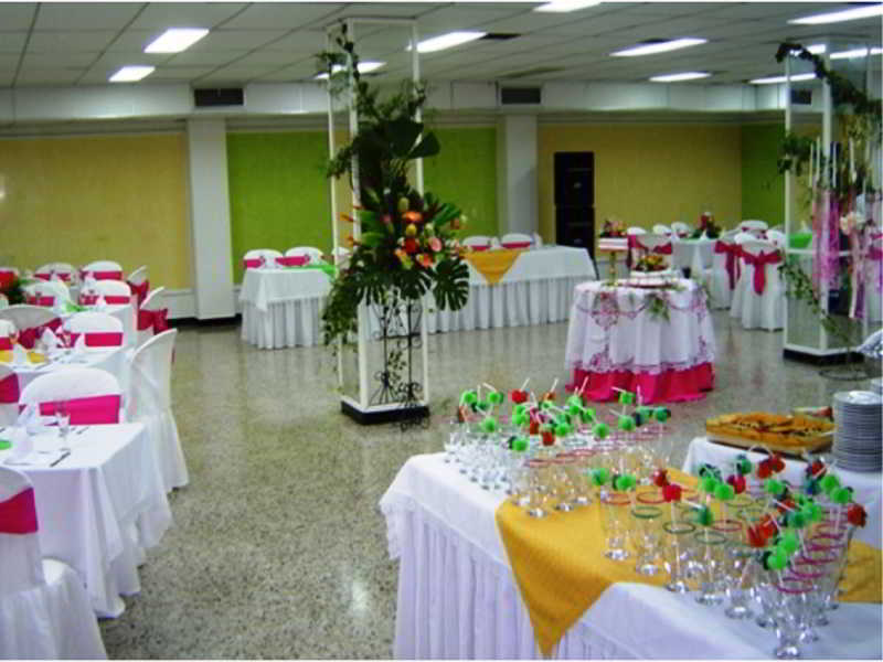 Hotel Villavicencio Plaza ภายนอก รูปภาพ