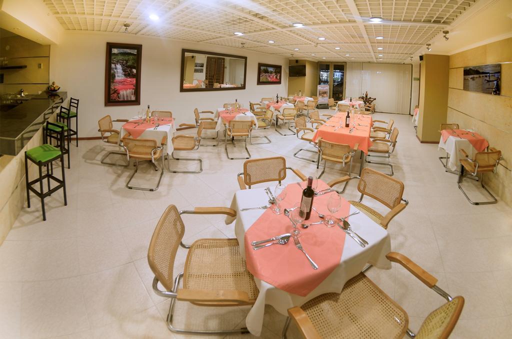 Hotel Villavicencio Plaza ภายนอก รูปภาพ