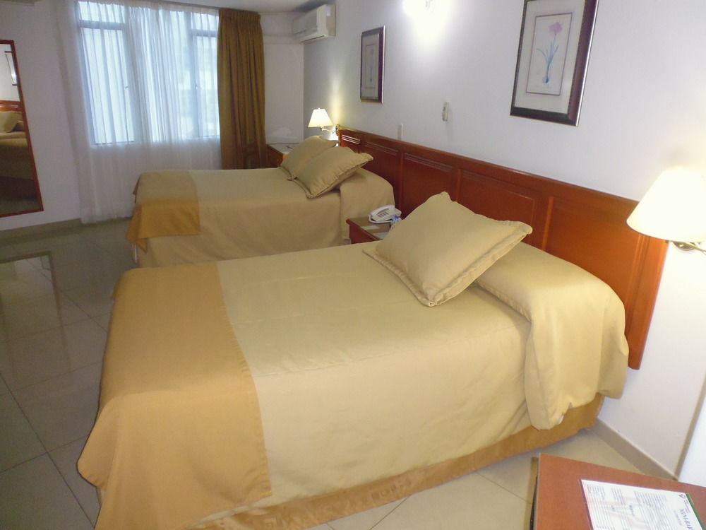 Hotel Villavicencio Plaza ภายนอก รูปภาพ