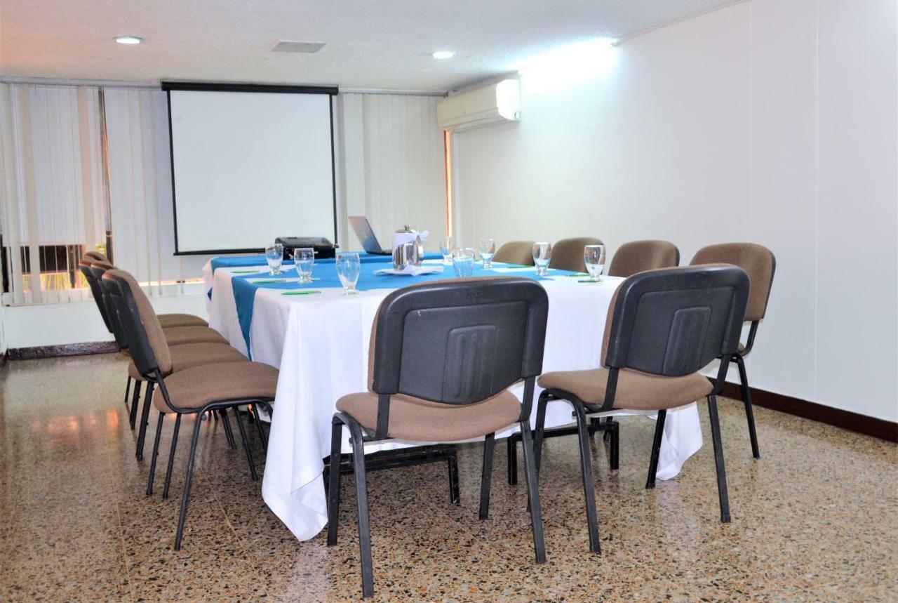 Hotel Villavicencio Plaza ภายนอก รูปภาพ