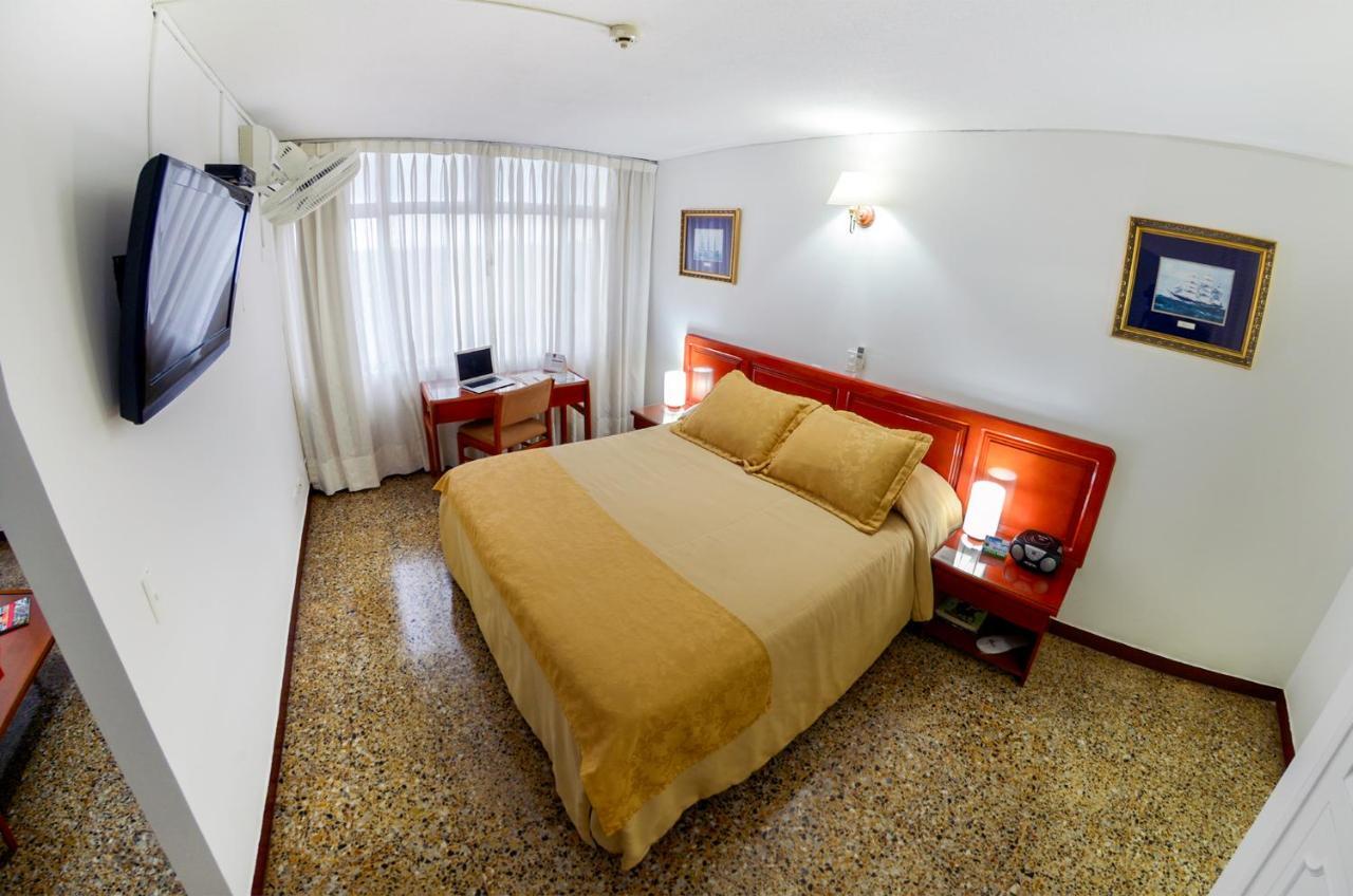 Hotel Villavicencio Plaza ภายนอก รูปภาพ
