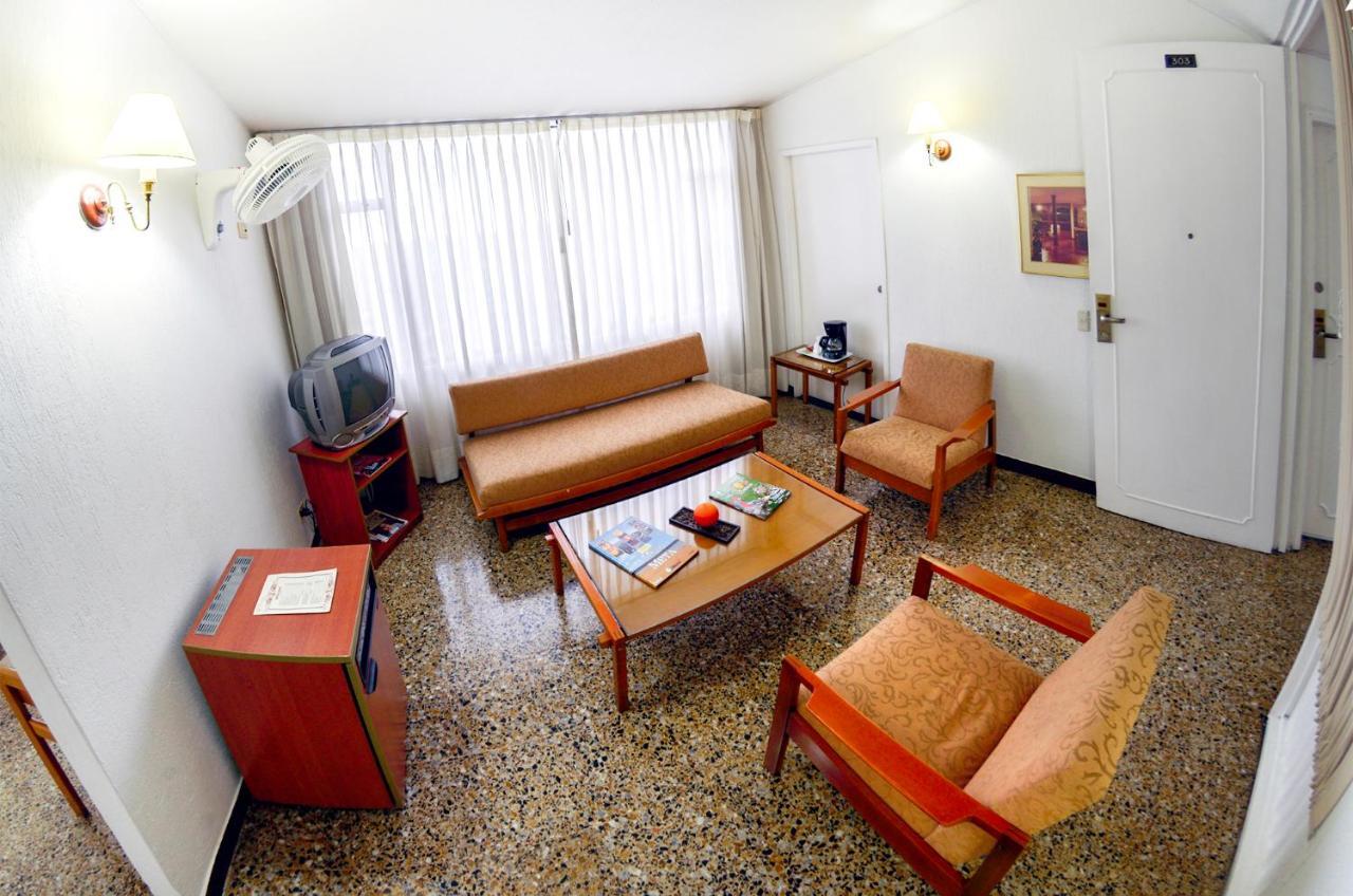 Hotel Villavicencio Plaza ภายนอก รูปภาพ